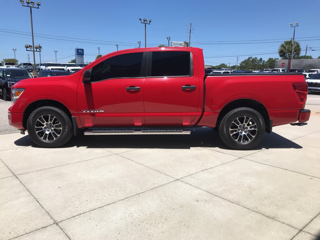 2024 Nissan Titan Crew Cab SV
