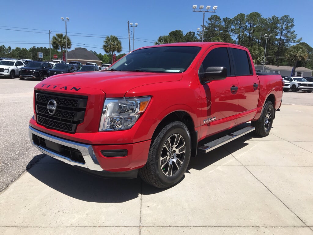 2024 Nissan Titan Crew Cab SV