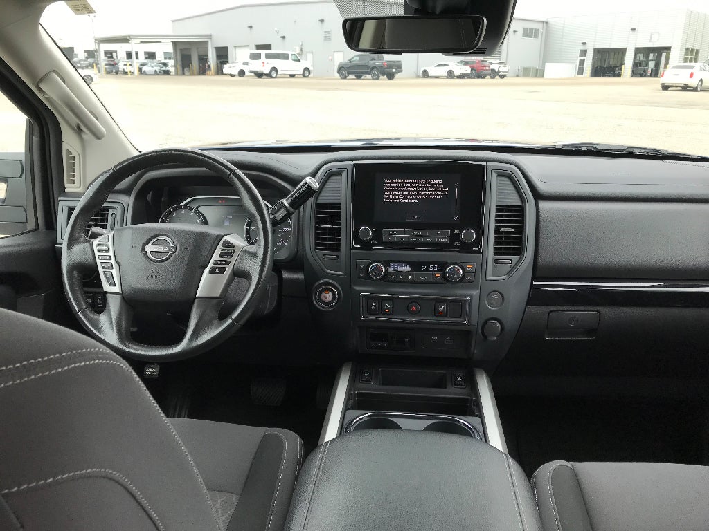 2024 Nissan Titan Crew Cab SV