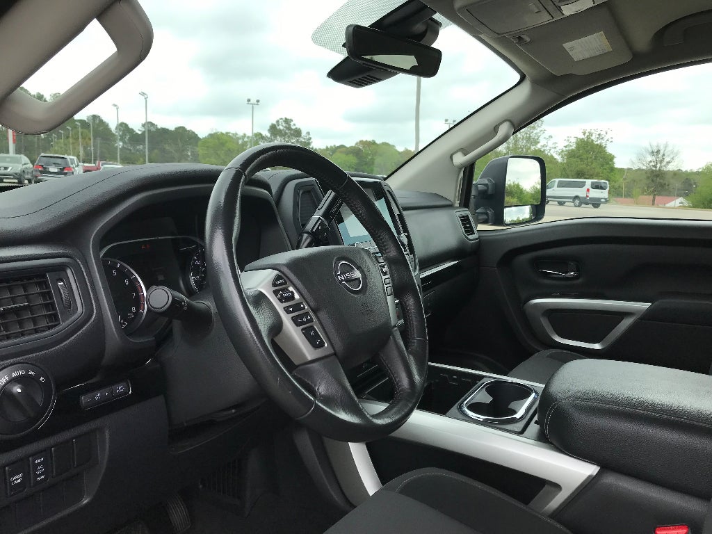 2024 Nissan Titan Crew Cab SV