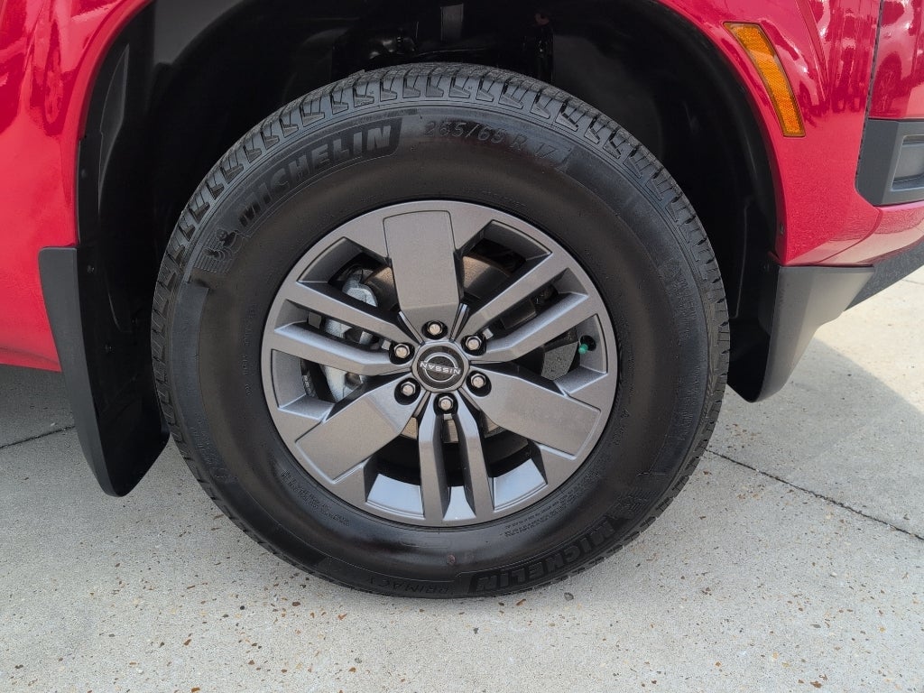 2025 Nissan Frontier SV