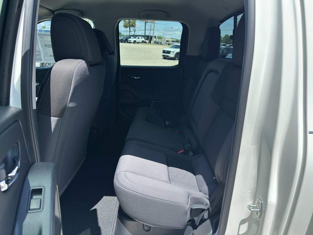 2027 Nissan Frontier SV