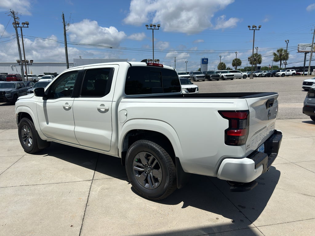 2027 Nissan Frontier SV