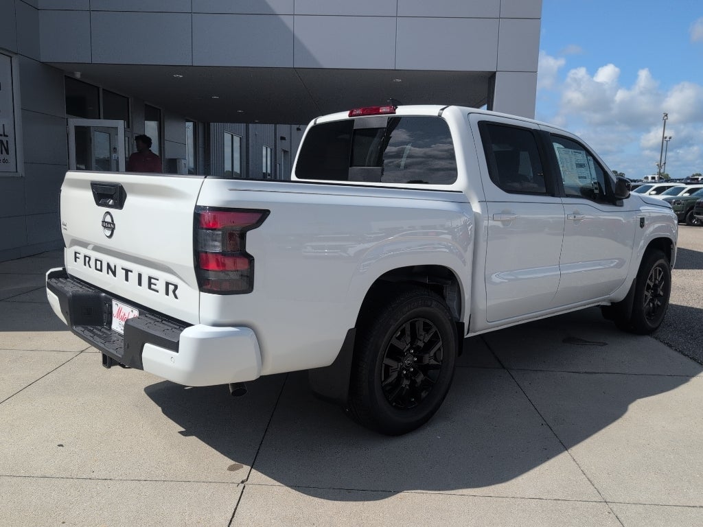 2026 Nissan Frontier Crew Cab SV