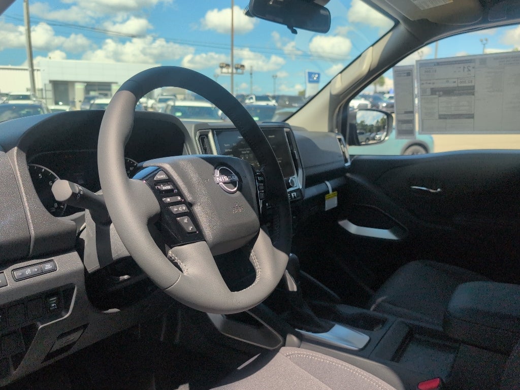 2027 Nissan Frontier SV