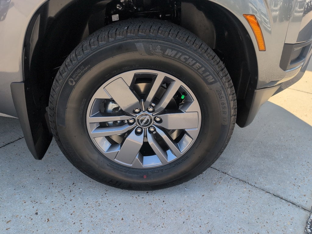 2027 Nissan Frontier SV