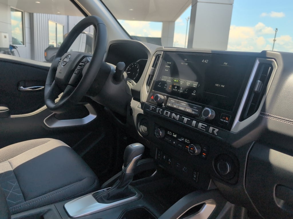 2027 Nissan Frontier SV