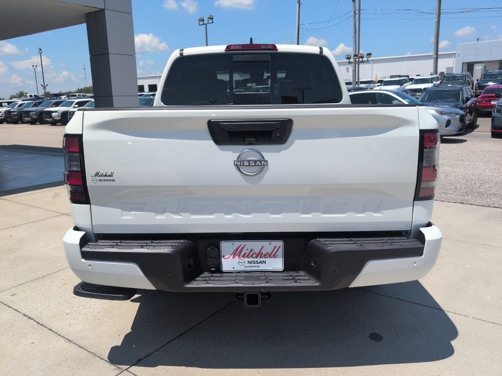 2027 Nissan Frontier SV