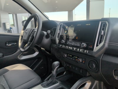 2025 Nissan Frontier SV