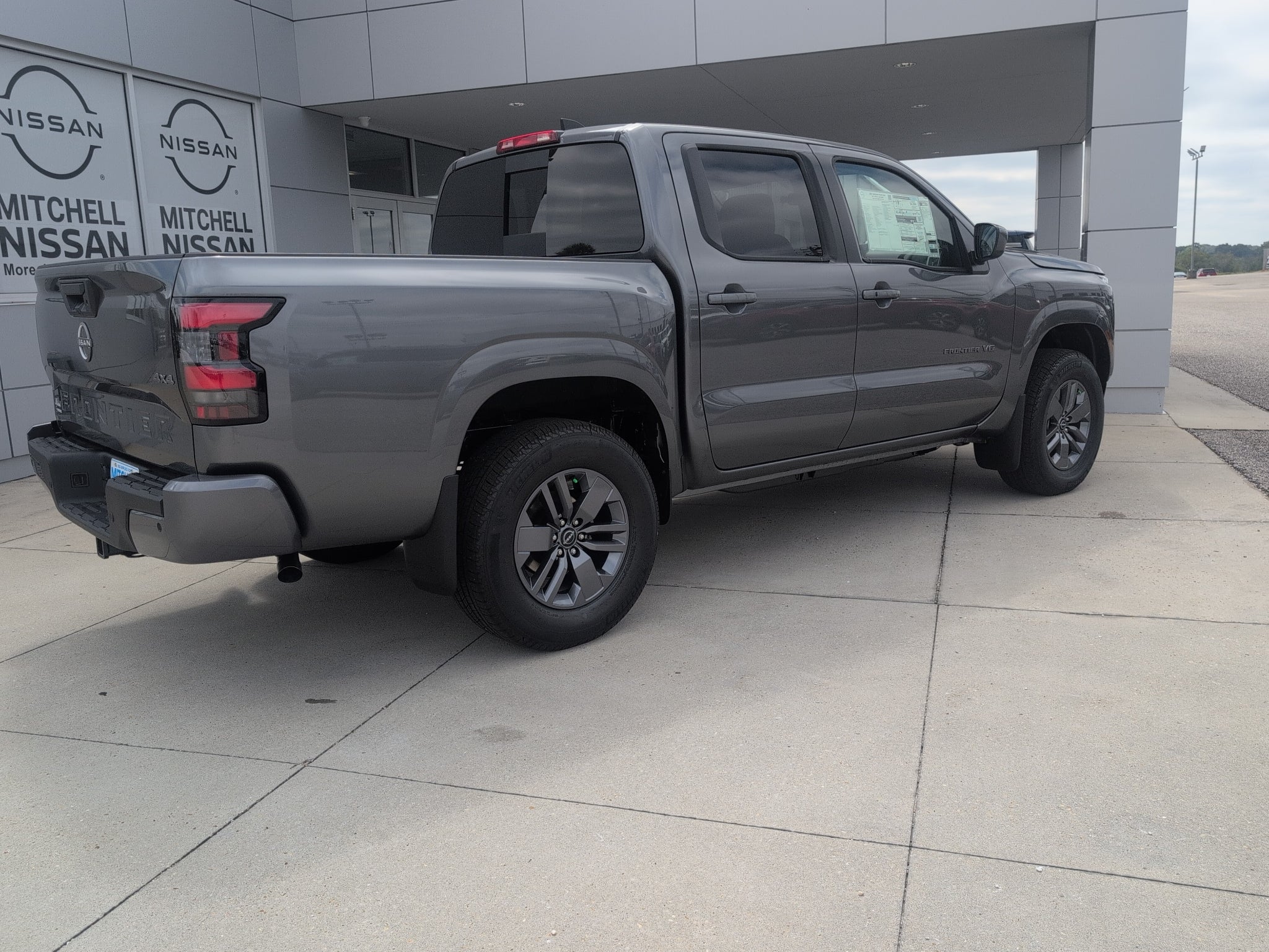 2027 Nissan Frontier SV