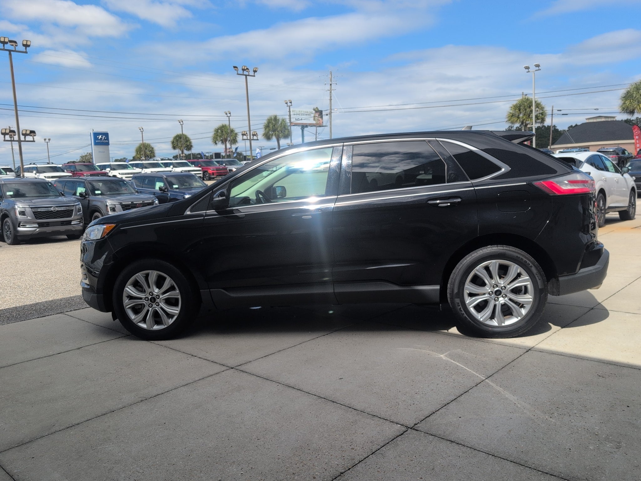 2022 Ford Edge Titanium