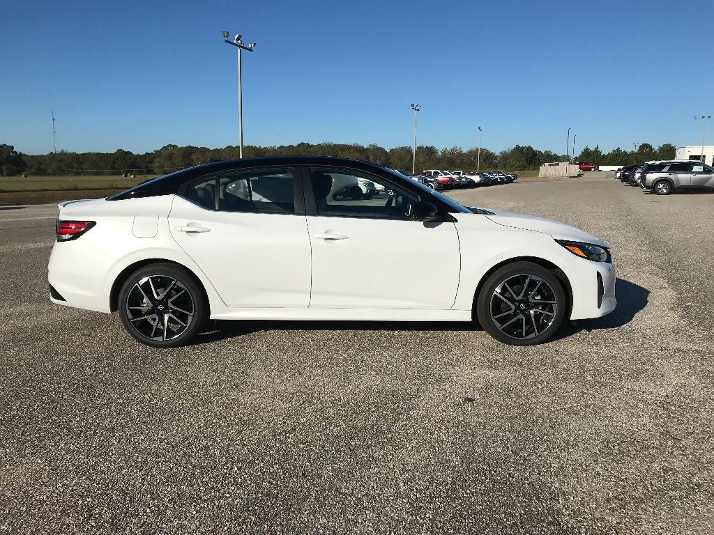 2025 Nissan Sentra SR