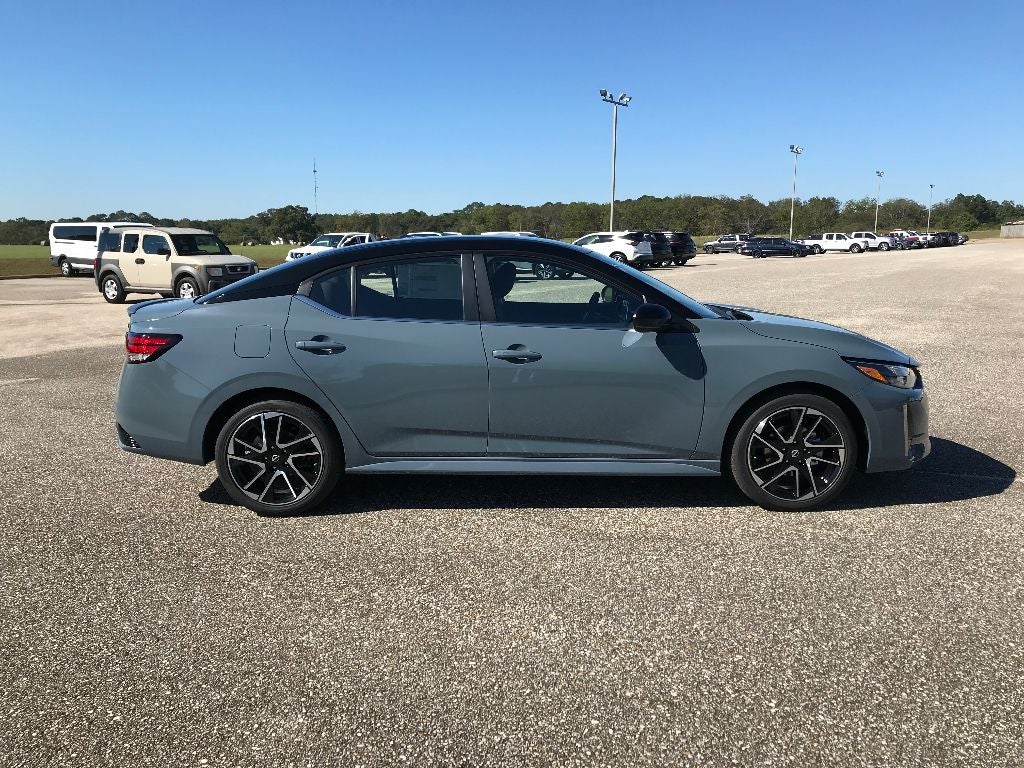 2025 Nissan Sentra SR