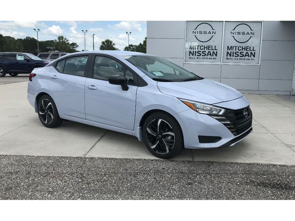 2025 Nissan Versa SR