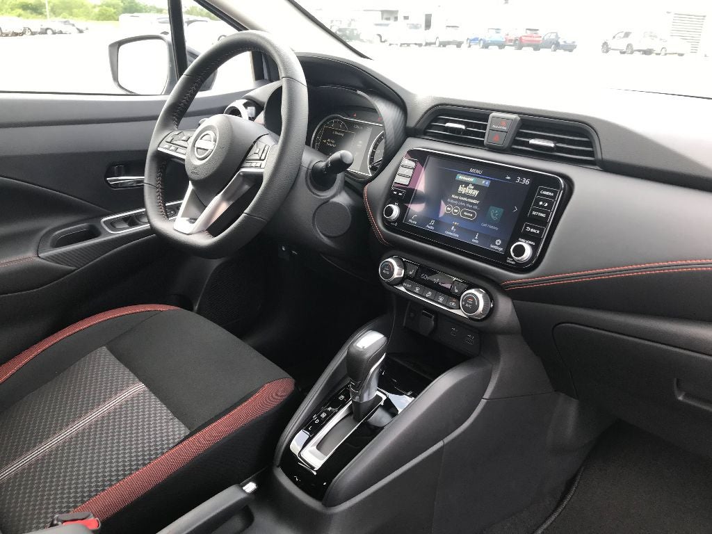 2025 Nissan Versa SR