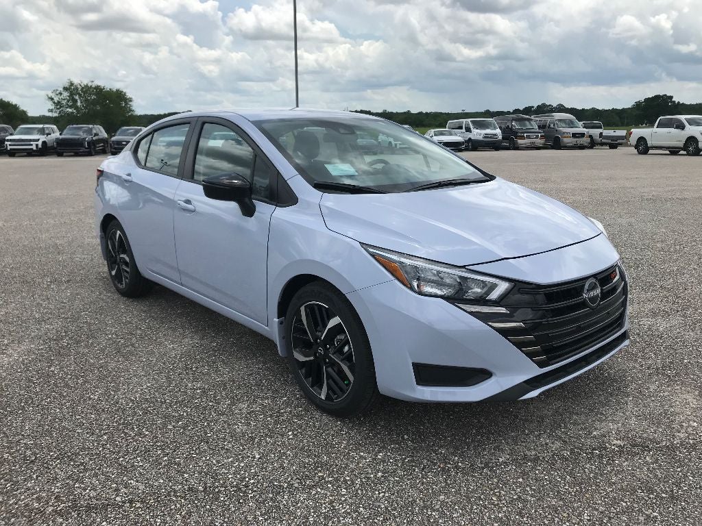 2025 Nissan Versa SR