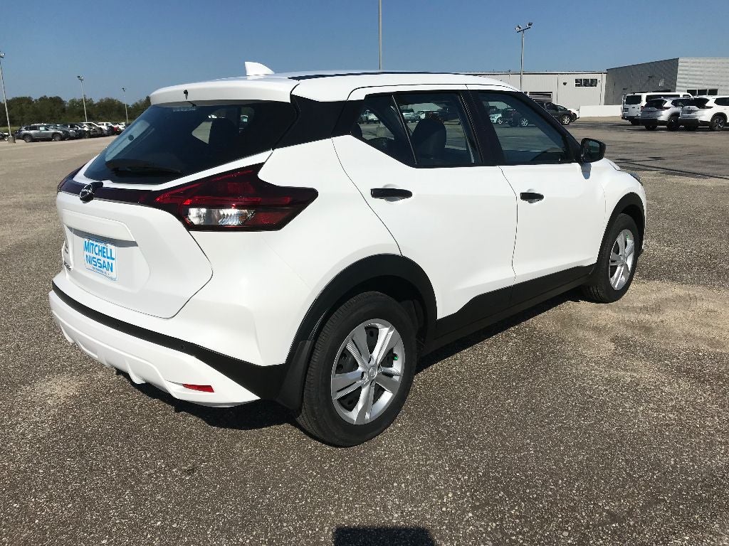 2025 Nissan Kicks Play S