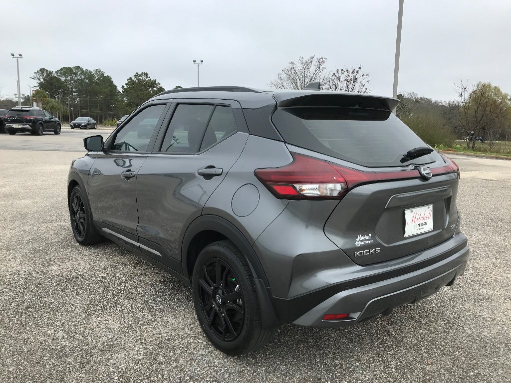 2024 Nissan Kicks SR