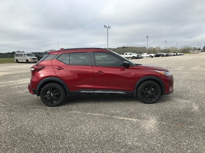 2023 Nissan Kicks SR