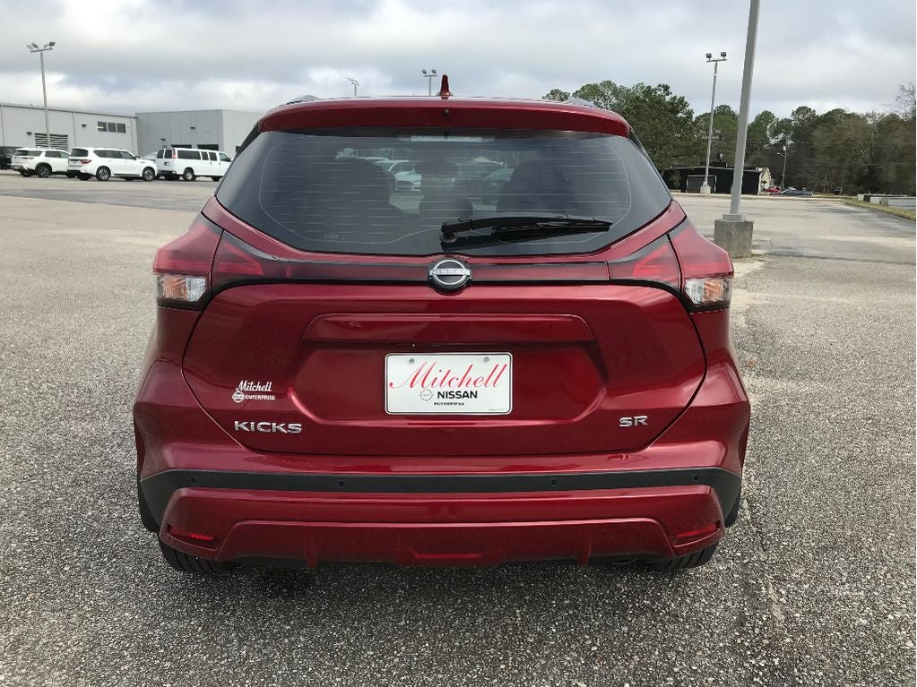 2023 Nissan Kicks SR