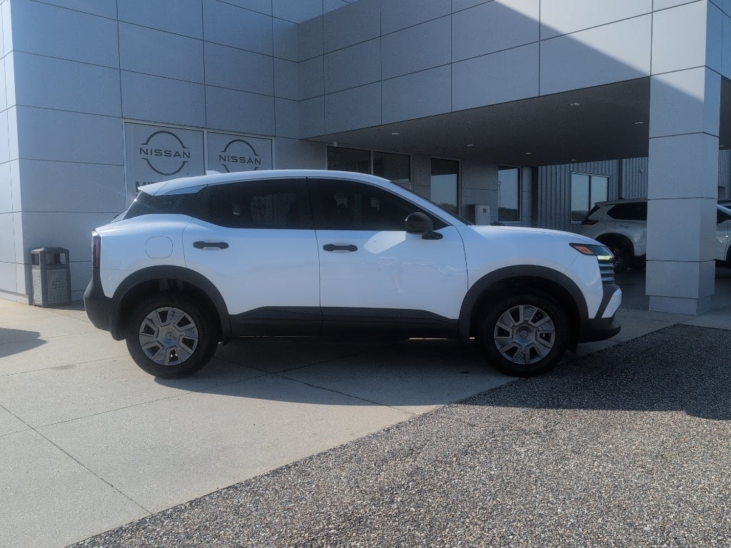 2025 Nissan Kicks S