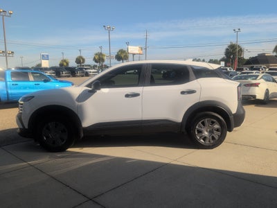 2025 Nissan Kicks S