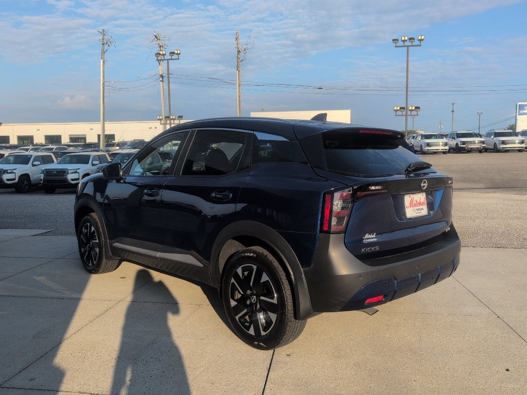 2025 Nissan Kicks SV