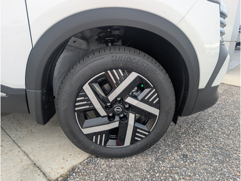2027 Nissan Kicks SV