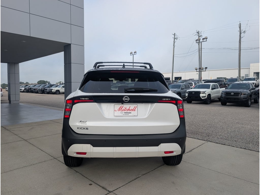 2027 Nissan Kicks SV