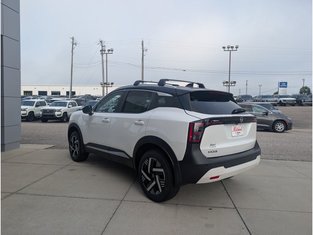 2027 Nissan Kicks SV