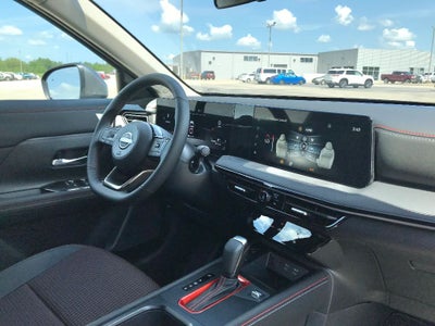 2025 Nissan Kicks SR