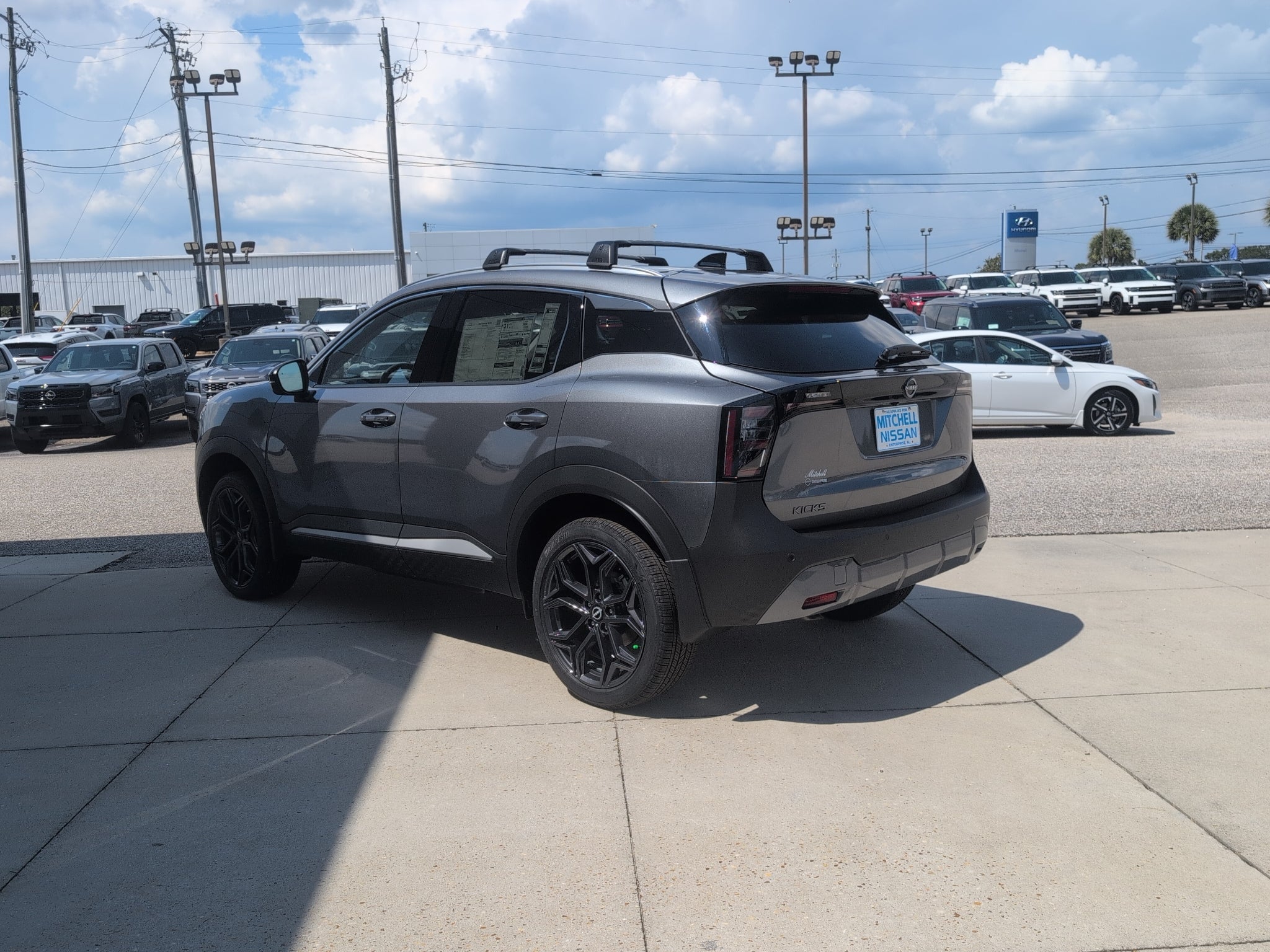 2027 Nissan Kicks SR