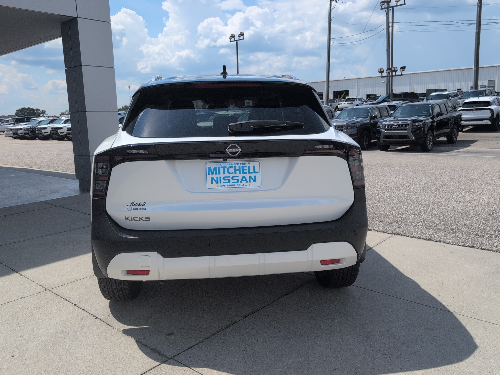 2027 Nissan Kicks SR