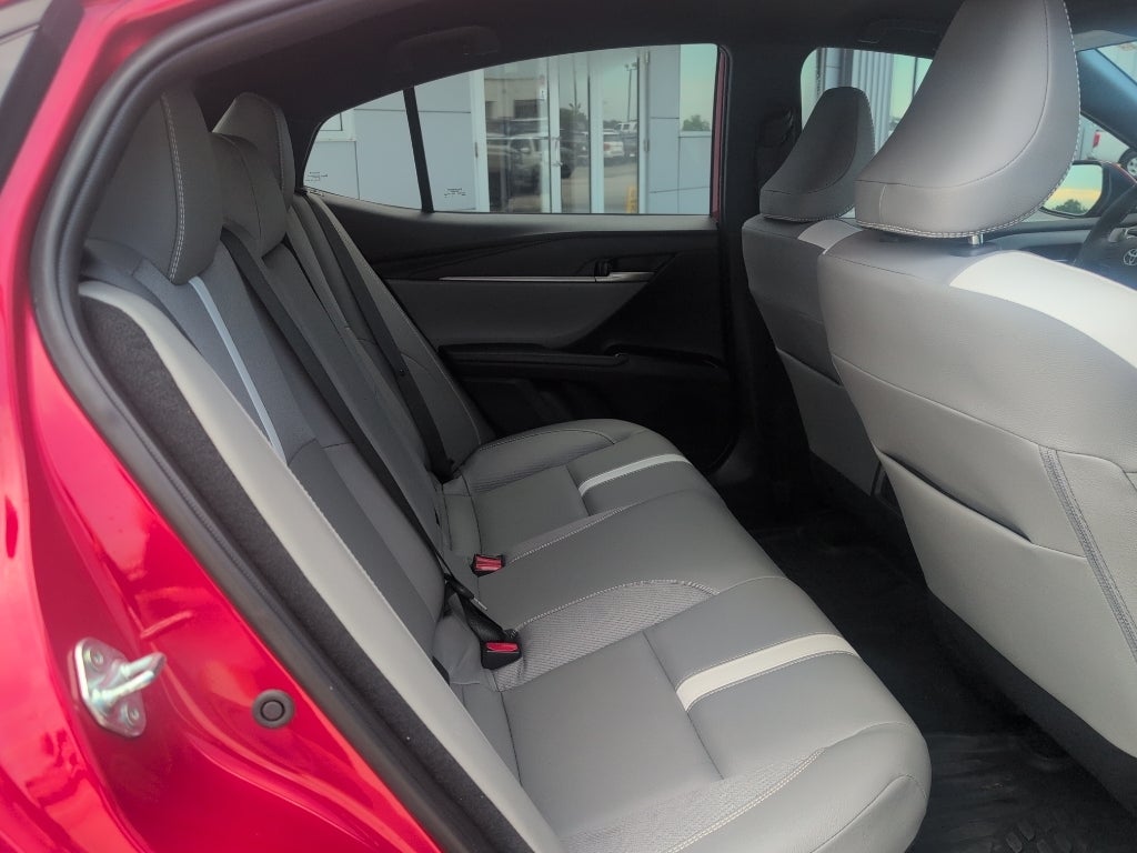2025 Toyota Camry Hybrid SE