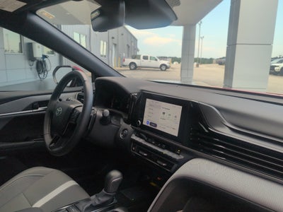 2025 Toyota Camry Hybrid SE