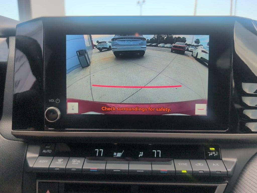 2025 Toyota Camry Hybrid SE