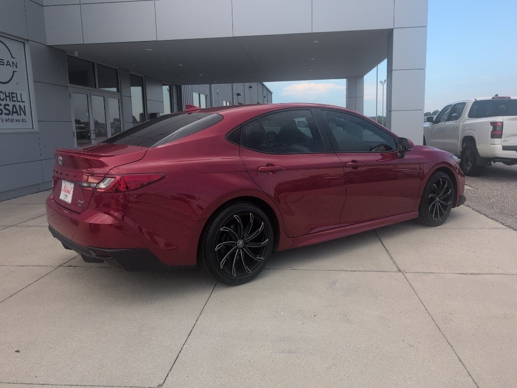 2025 Toyota Camry Hybrid SE