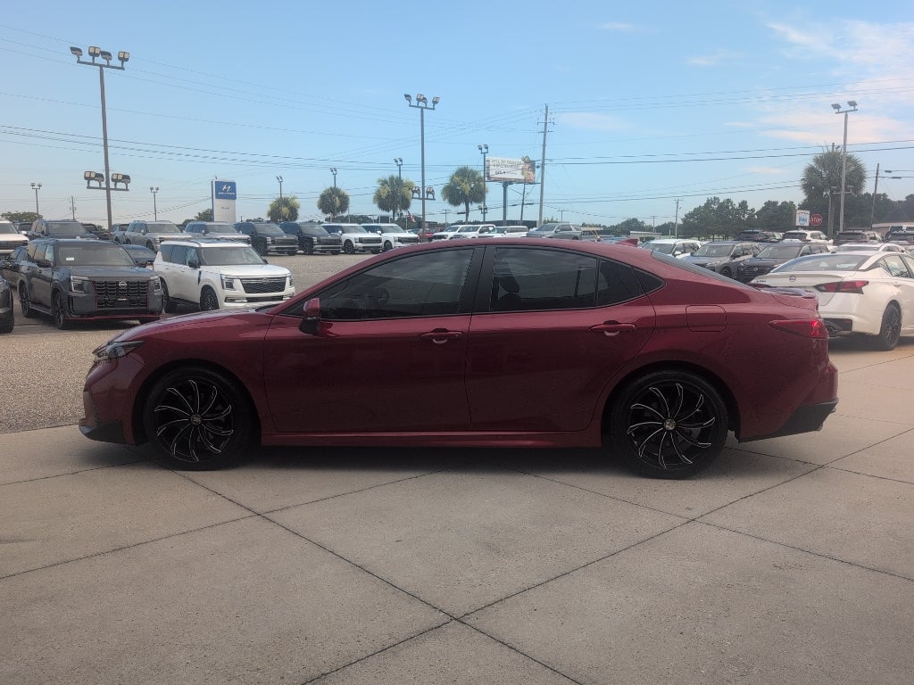 2025 Toyota Camry Hybrid SE