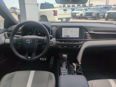 2025 Toyota Camry Hybrid SE