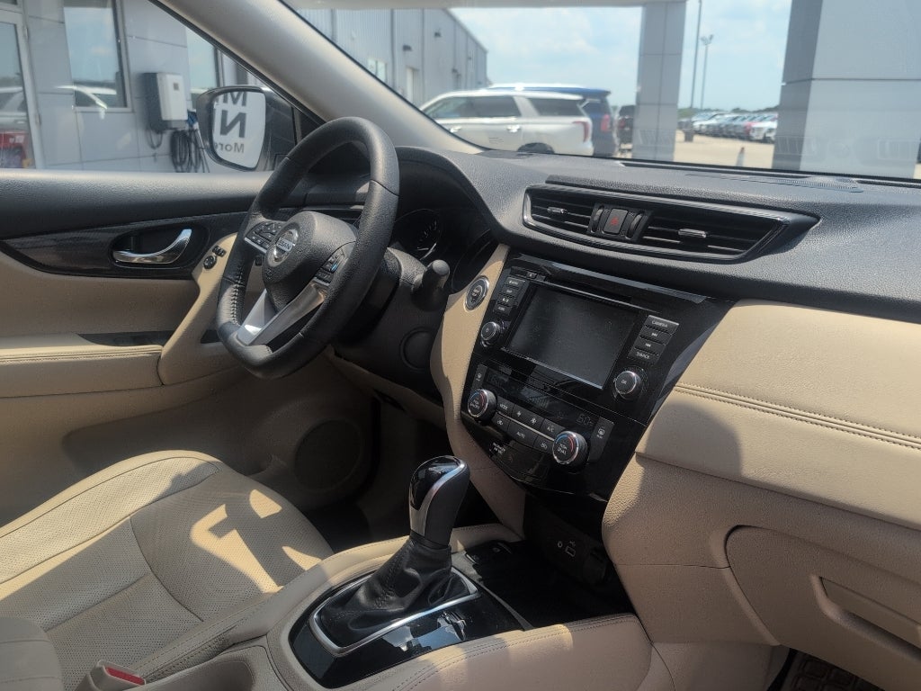 2020 Nissan Rogue SL