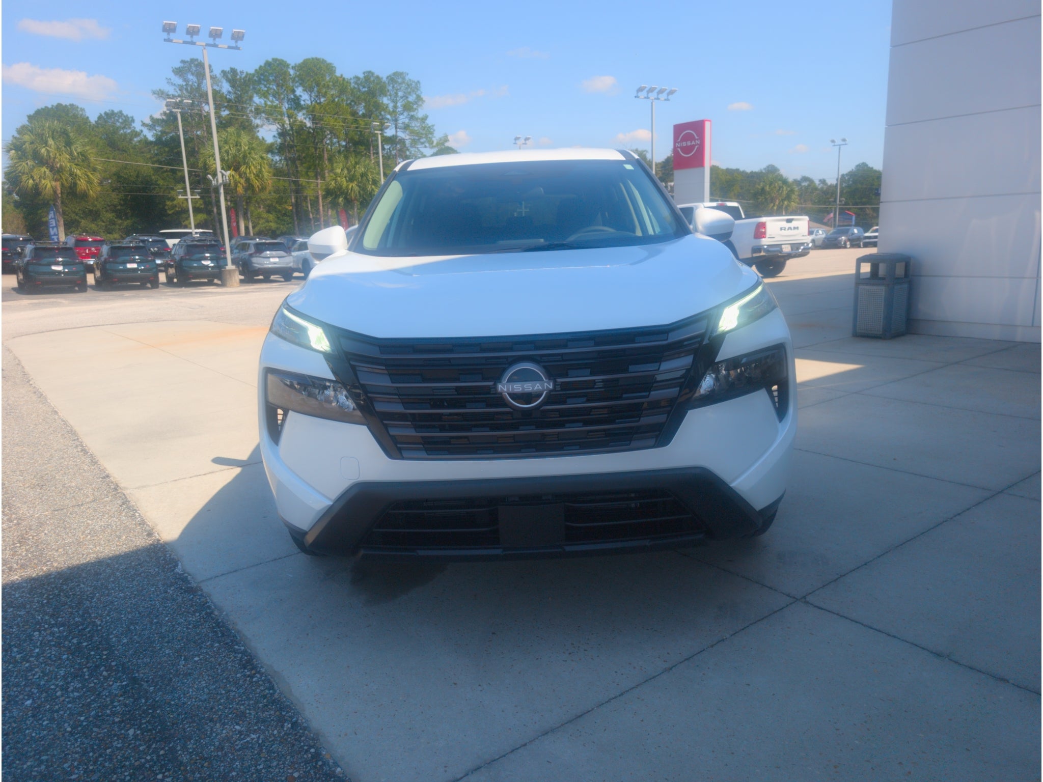 2027 Nissan Rogue SV