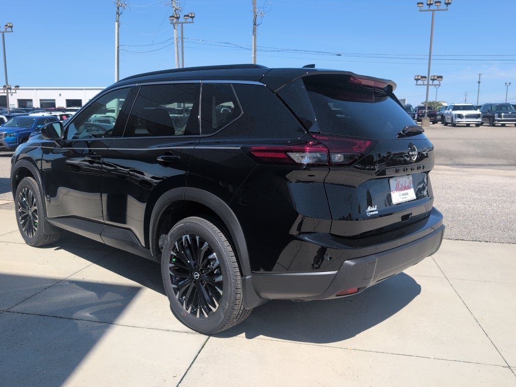 2026 Nissan Rogue Dark Armor™