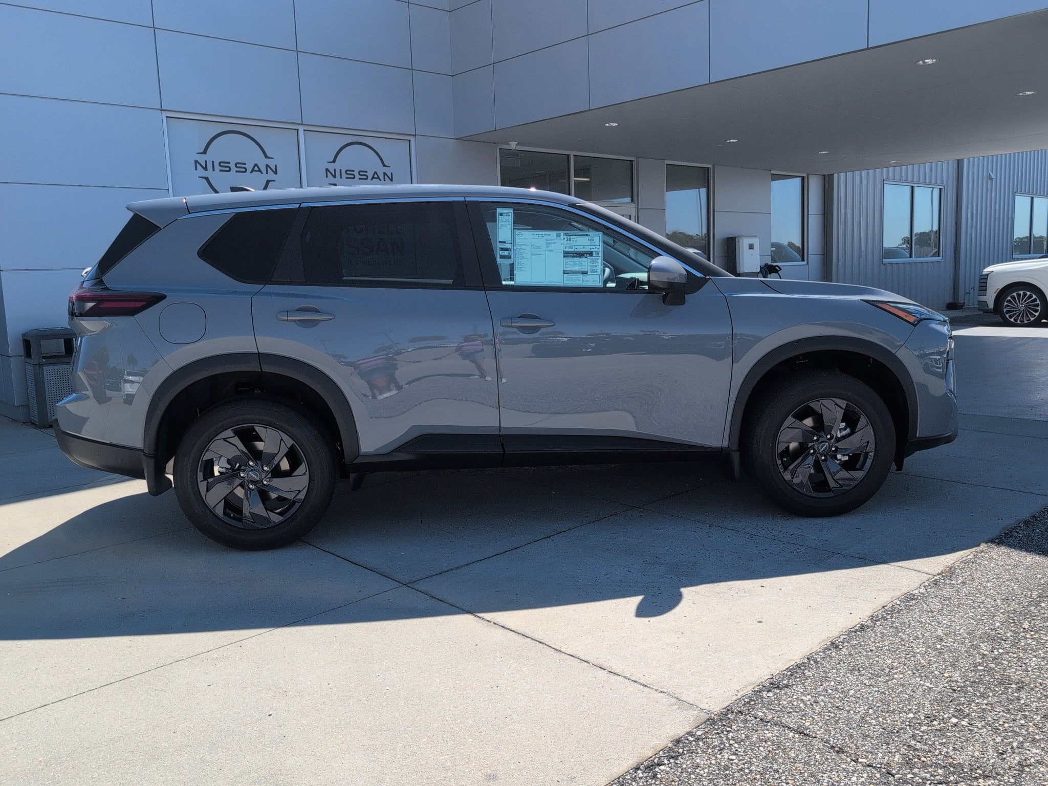 2027 Nissan Rogue SV