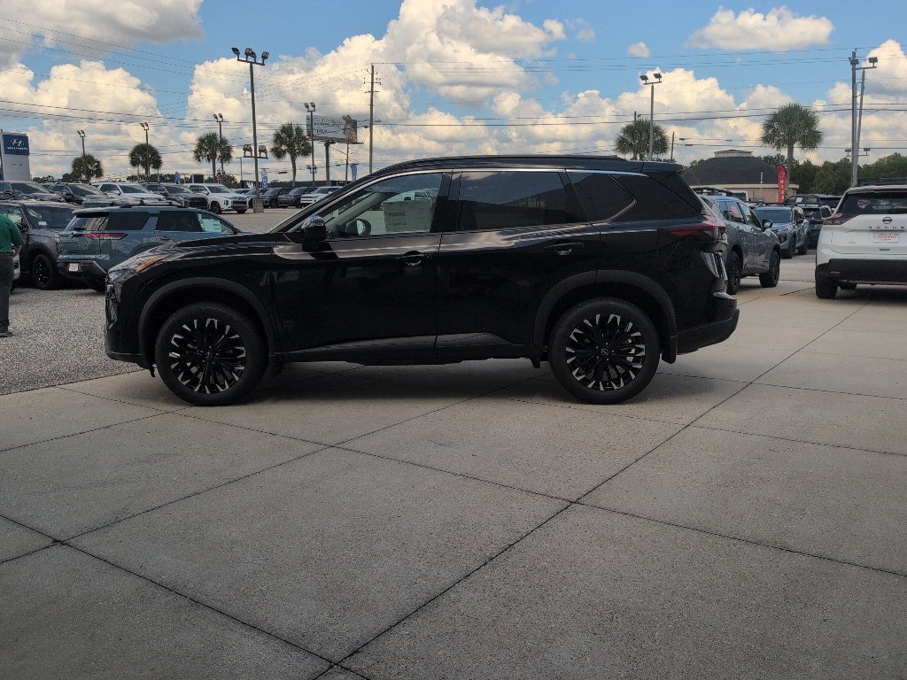 2026 Nissan Rogue Dark Armor™