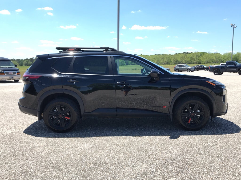 2025 Nissan Rogue Rock Creek®