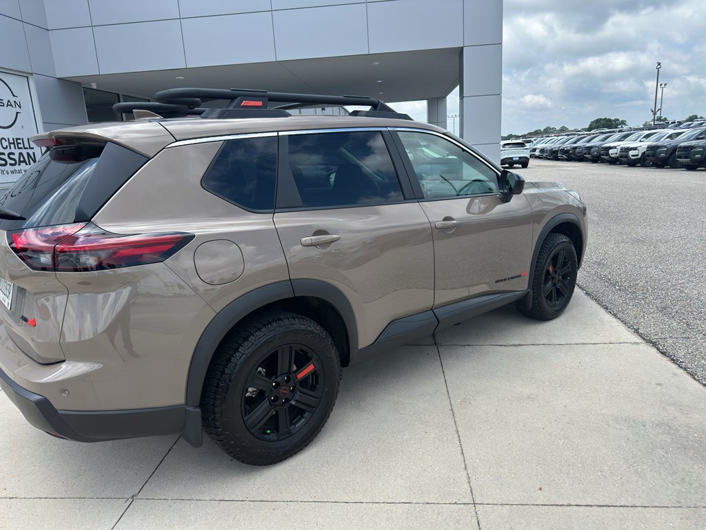 2025 Nissan Rogue Rock Creek®