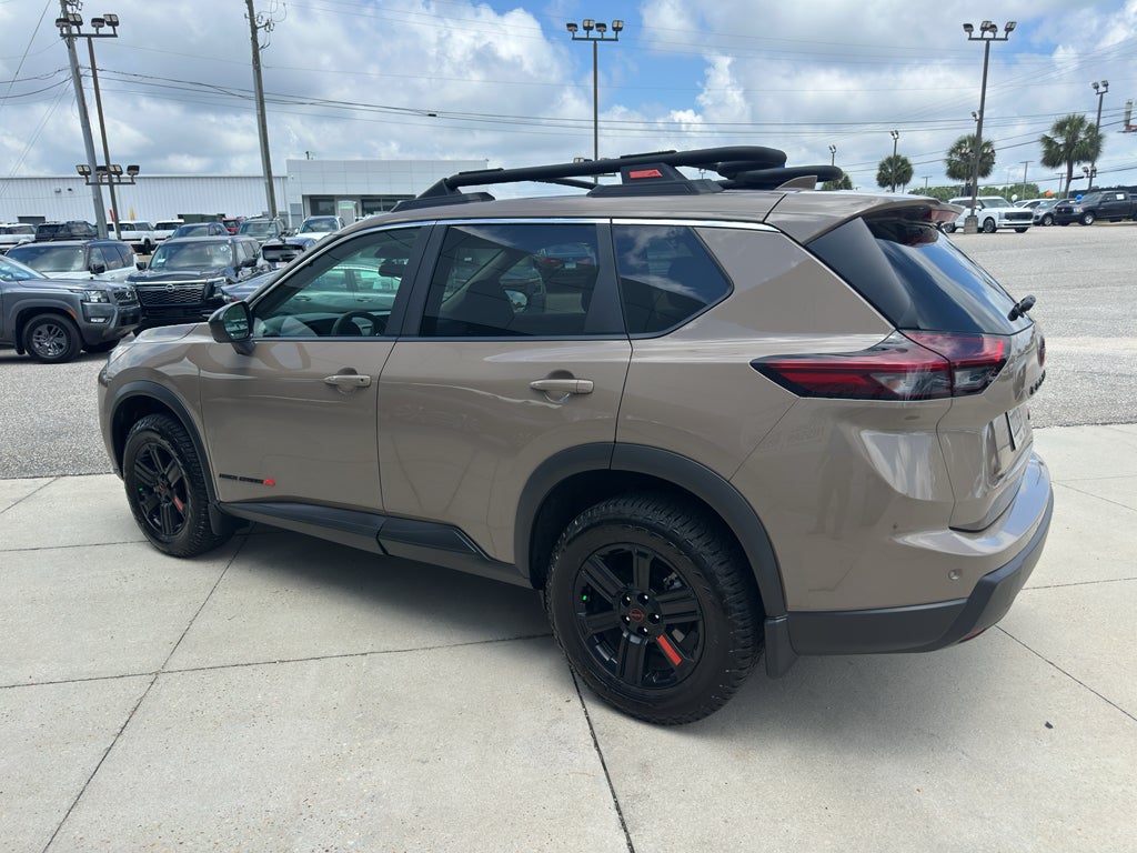 2025 Nissan Rogue Rock Creek®