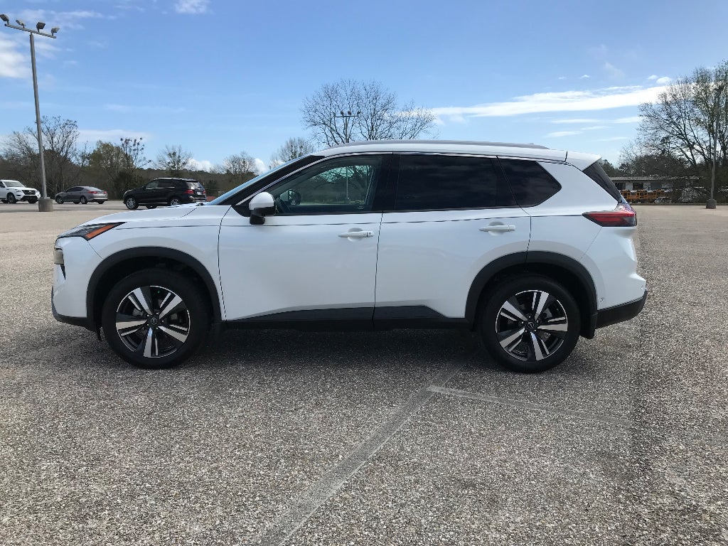 2024 Nissan Rogue SL