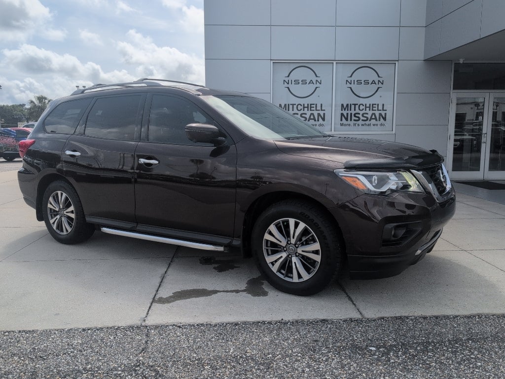 2020 Nissan Pathfinder SL