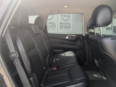2020 Nissan Pathfinder SL